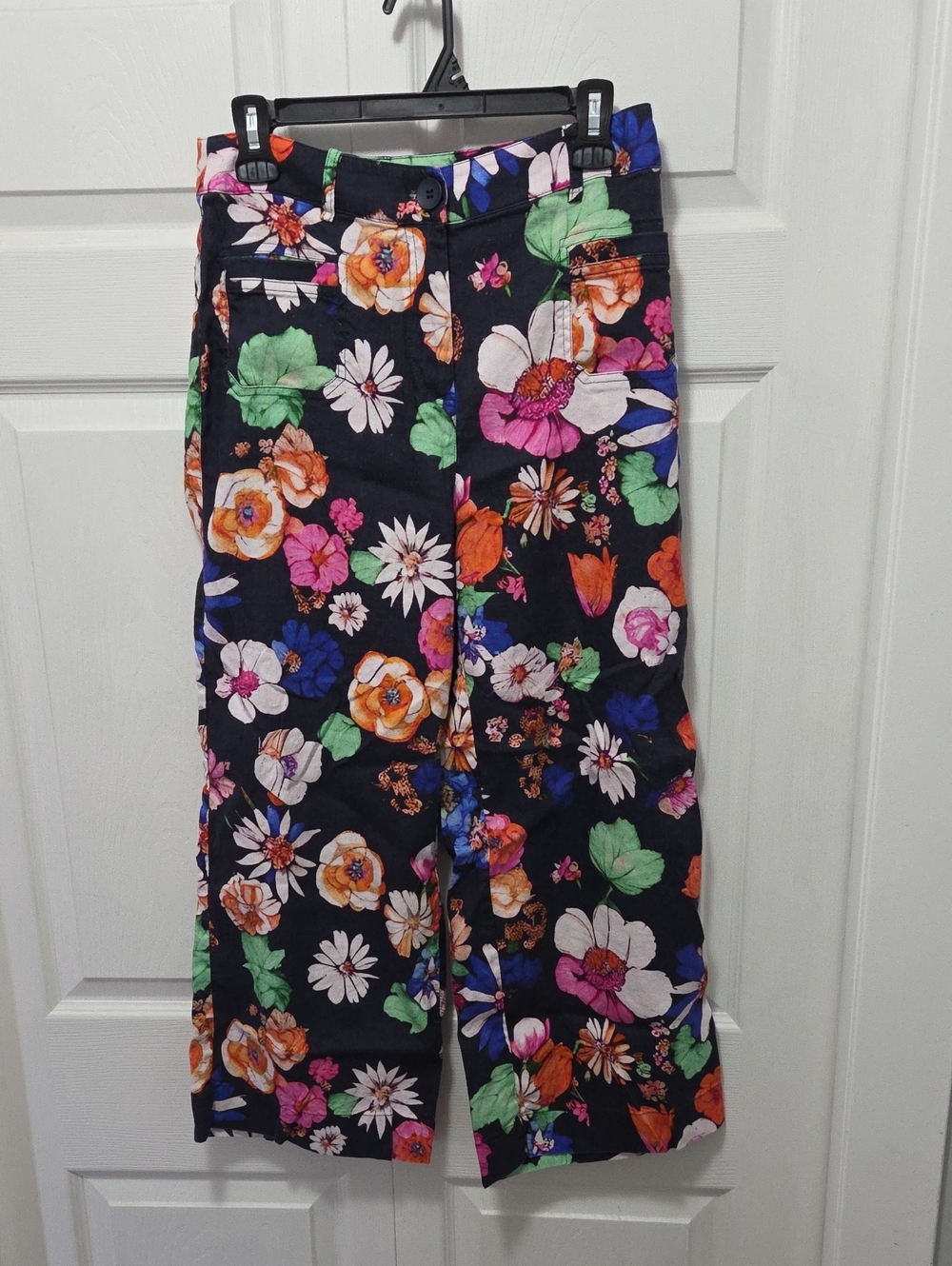Charlie B Size 4 Floral Wide-Leg Crop Pants with Multicolor Blooms 55% LINEN